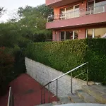 The Seaview Jacuzzi Complex Karia Kavarna
